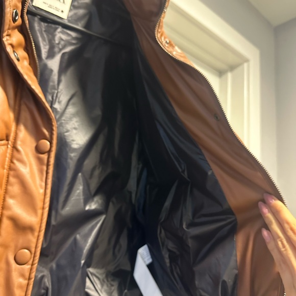 Zara Women's Brown Puffer Jacket - Picture 4 of 5